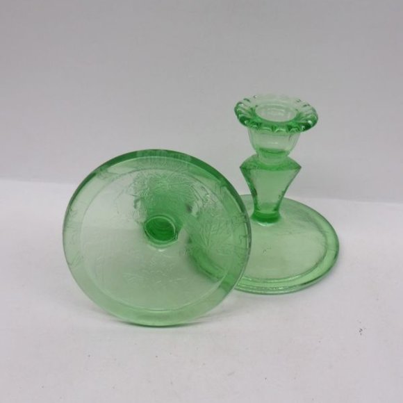 Jeannette Depression Glass Green FLORAL POINSETTIA 4 Inch Candle Holders, Pair - Picture 3 of 4